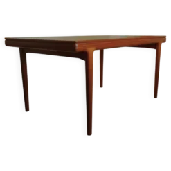 Table à manger par Johannes Andersen