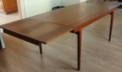 Table à manger par Johannes Andersen