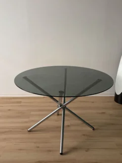 Table à manger plateau verre pieds chrome année 70