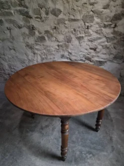 Table à manger pliante ancienne en merisier et noyer, France 1870–1900