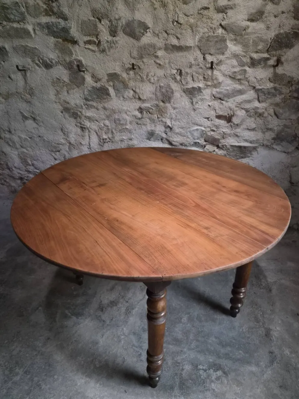 Table à manger pliante ancienne en merisier et noyer, France 1870–1900