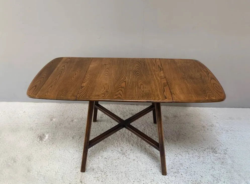 Table à manger à rabat Ercol Old Colonial 377 en bois d'orme, étiquette bleue, années 1950.