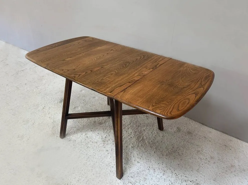 Table à manger à rabat Ercol Old Colonial 377 en bois d'orme, étiquette bleue, années 1950.