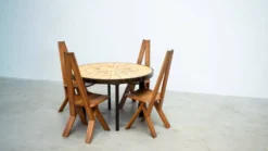 Table à manger rare de Roger Capron