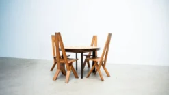 Table à manger rare de Roger Capron