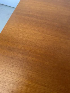 Table à manger rectangulaire à rallonges design scandinave en teck