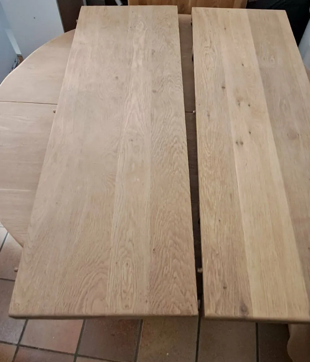 Table à manger ronde brutaliste chêne massif De Puydt – Extensible 120/200