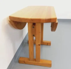 Table à manger ronde Charlotte Perriand les Arcs