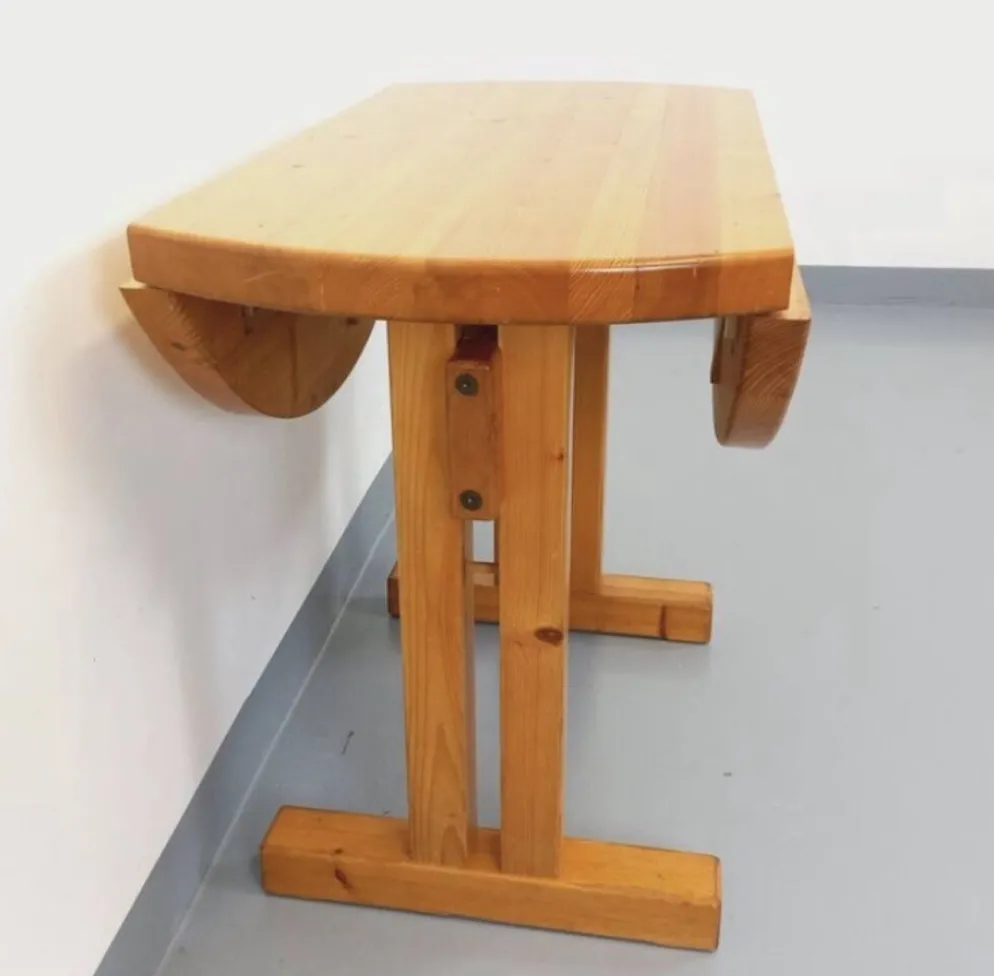 Table à manger ronde Charlotte Perriand les Arcs