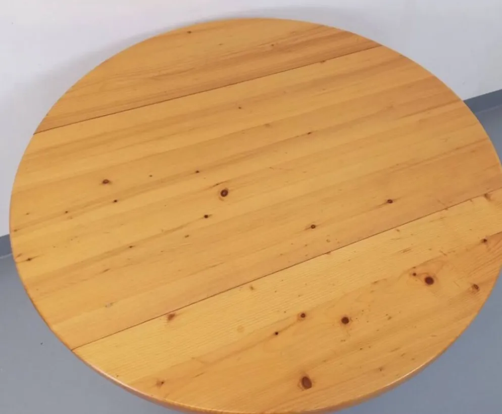 Table à manger ronde Charlotte Perriand les Arcs
