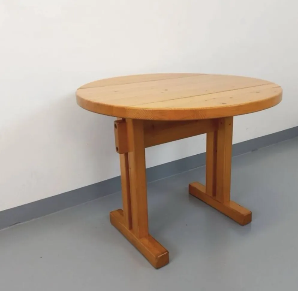 Table à manger ronde Charlotte Perriand les Arcs