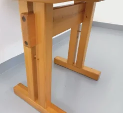 Table à manger ronde Charlotte Perriand les Arcs