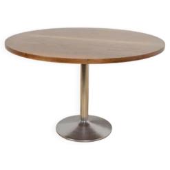 Table à manger ronde en noyer du milieu du siècle, Danemark, années 1970