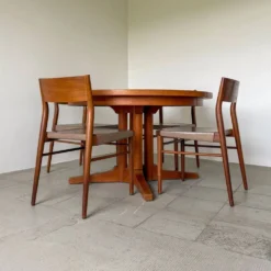 Table à manger ronde en teck Silkeborg avec extensions