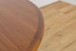 Table à manger ronde extensible en teck du milieu du siècle, Danemark, années 1960
