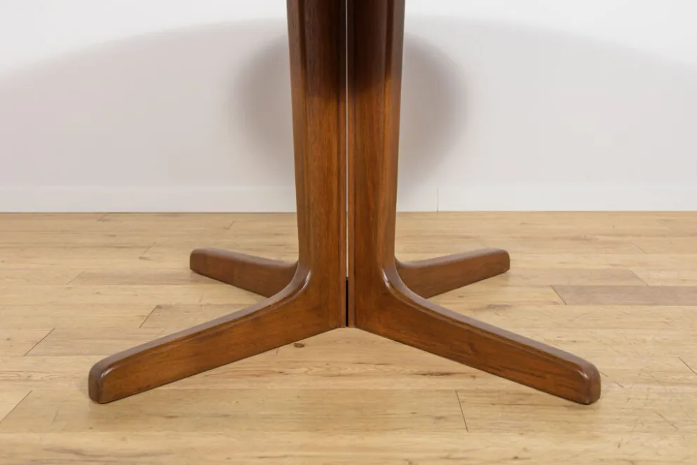 Table à manger ronde extensible en teck du milieu du siècle, Danemark, années 1960