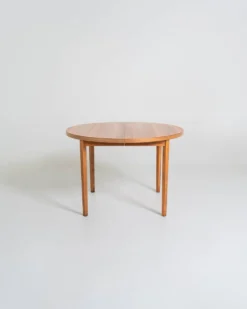 Table à manger ronde extensible en noyer, Suède, années 1960