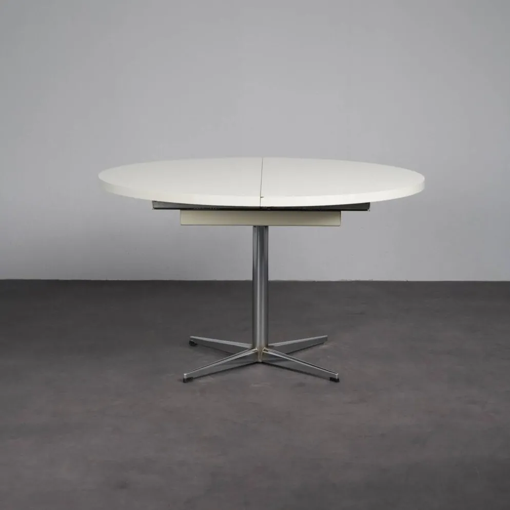 Table à manger ronde extensible par Pastoe, Pays-Bas, années 1970