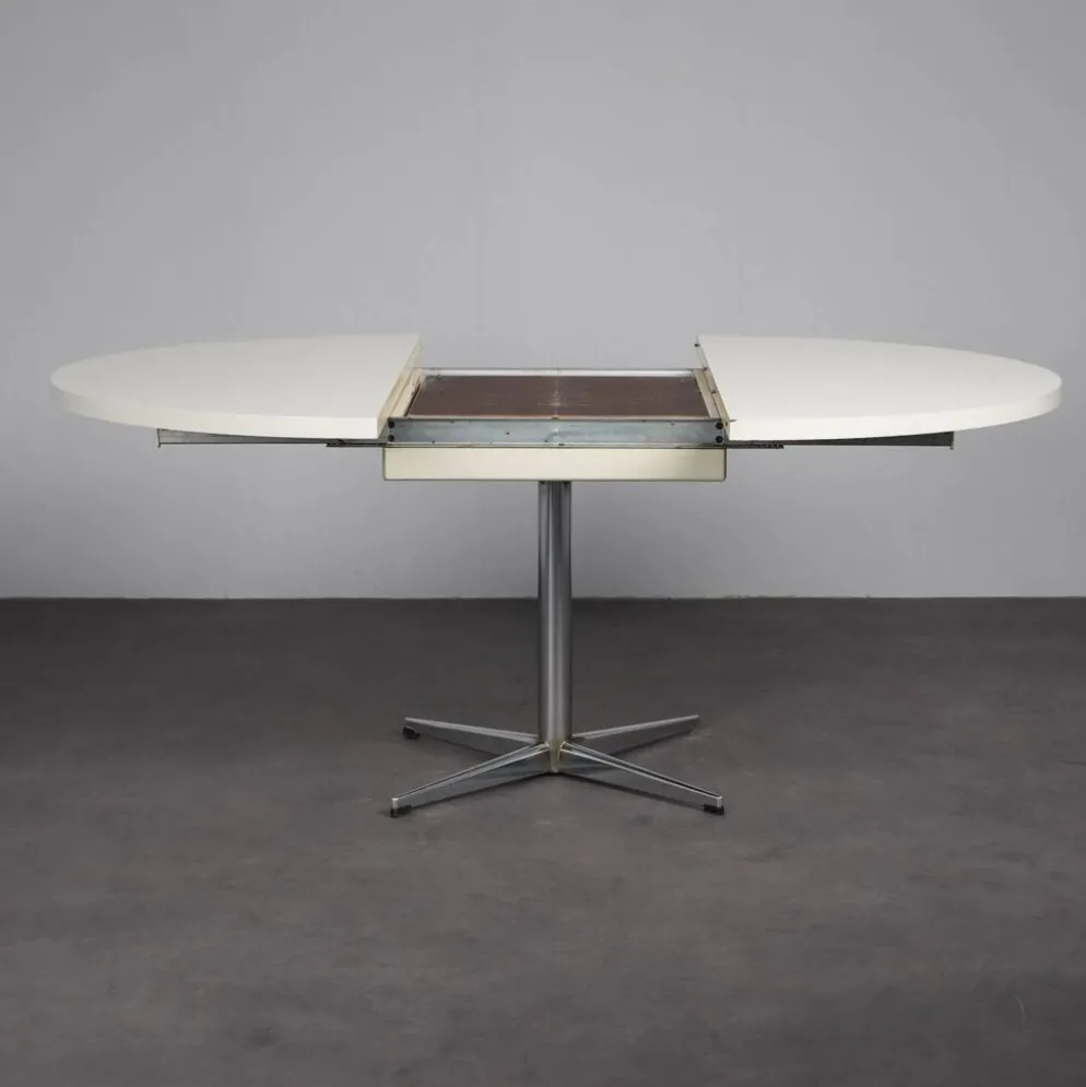 Table à manger ronde extensible par Pastoe, Pays-Bas, années 1970