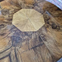 Table à manger ronde extensible en noyer burl Art Déco authentique des années 1930
