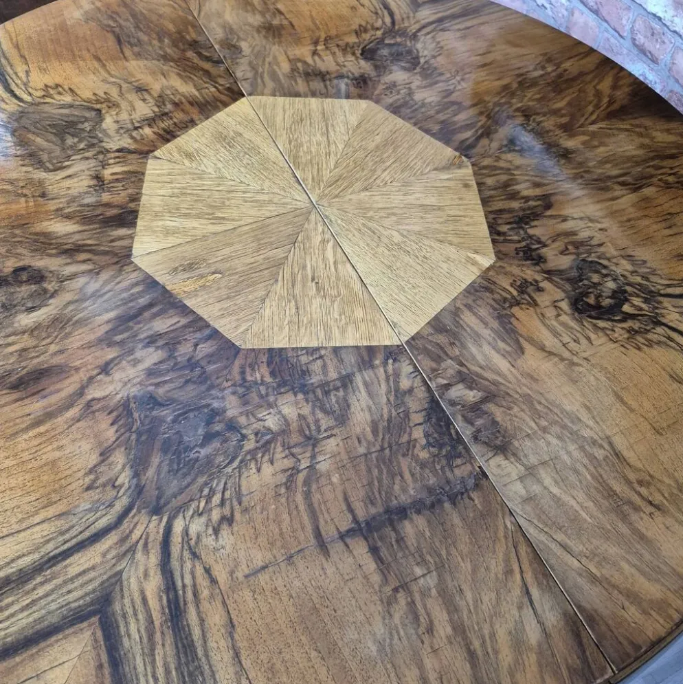 Table à manger ronde extensible en noyer burl Art Déco authentique des années 1930