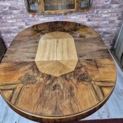 Table à manger ronde extensible en noyer burl Art Déco authentique des années 1930