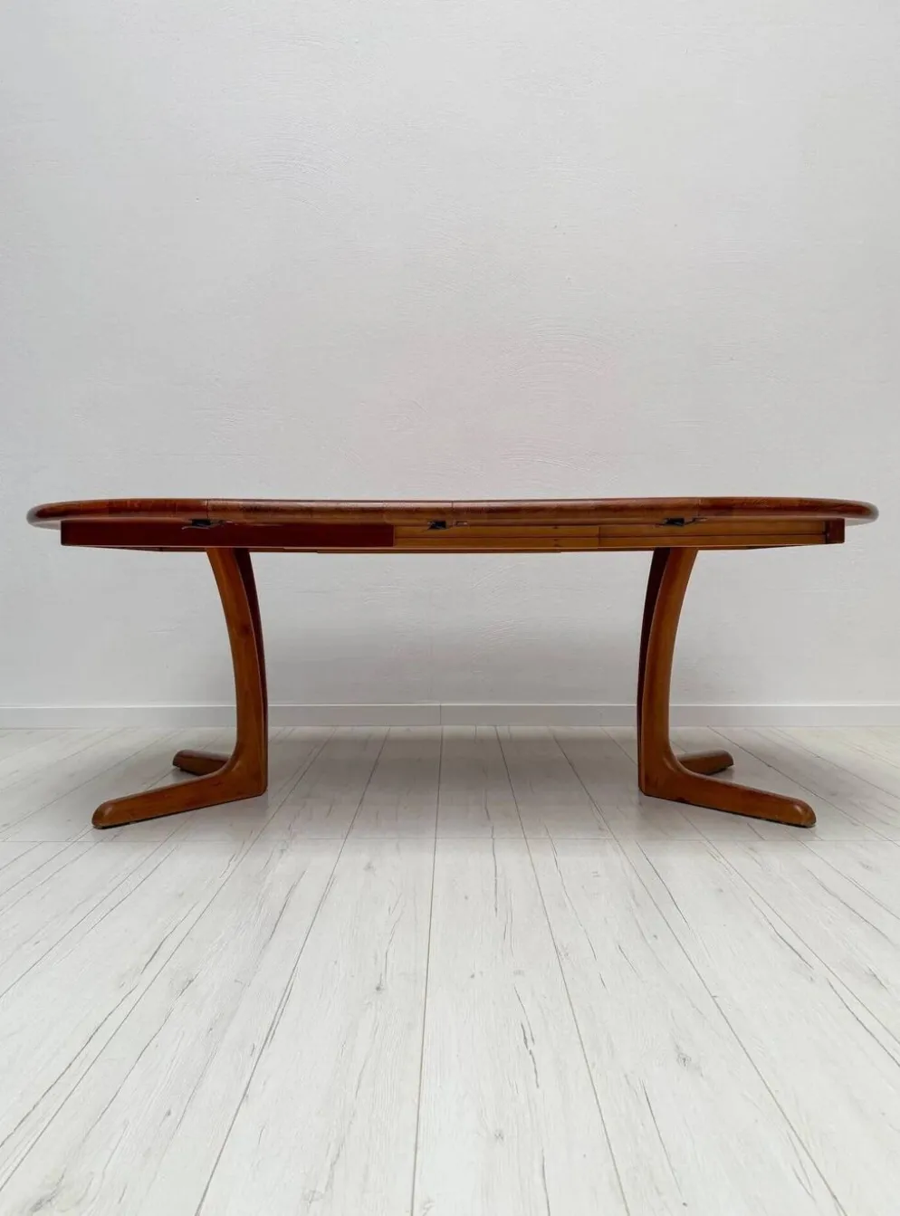 Table à manger ronde extensible en teck danois vintage des années 1970 par Langeskov Møbelfabrik