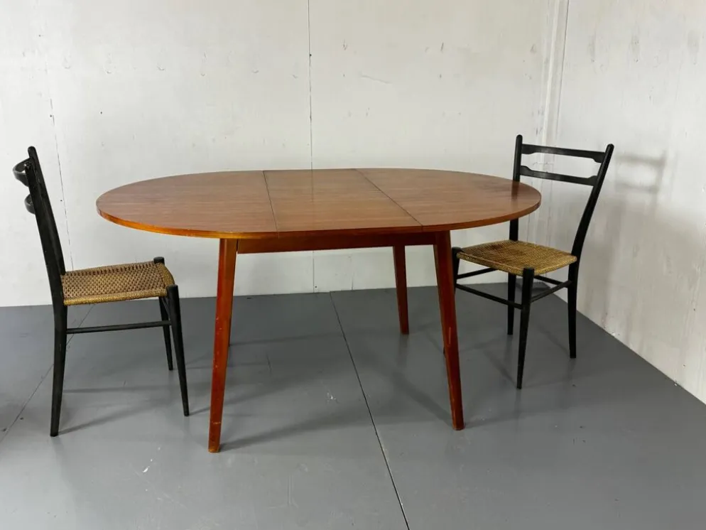 Table à manger ronde extensible moderniste danoise du milieu du siècle, 19