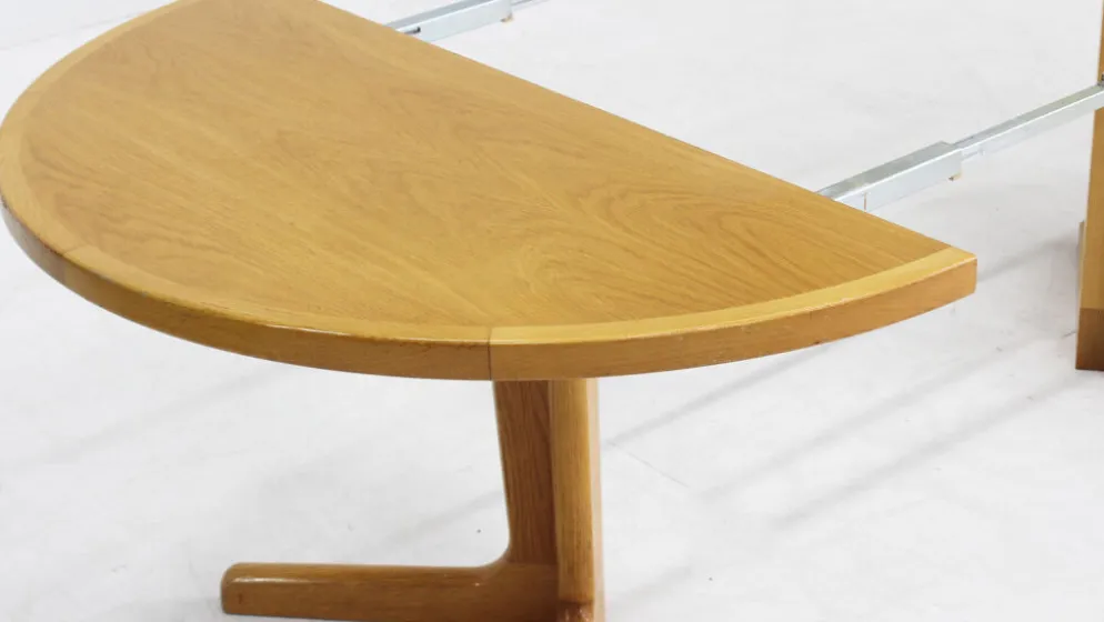 Table à manger ronde extensible danoise vintage des années 1960