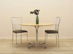 Table à manger ronde italienne sur base en métal, années 1980