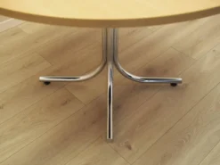 Table à manger ronde italienne sur base en métal, années 1980