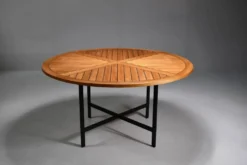 Table à manger ronde par Olle Pira. Années 1970, Suède.