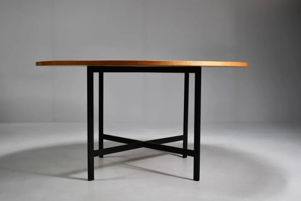 Table à manger ronde par Olle Pira. Années 1970, Suède.