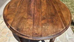 Table à manger ronde à plateau rabattable en noyer massif, fin 19ème