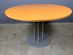 Table à manger ronde Thonet s1047