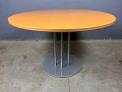 Table à manger ronde Thonet s1047