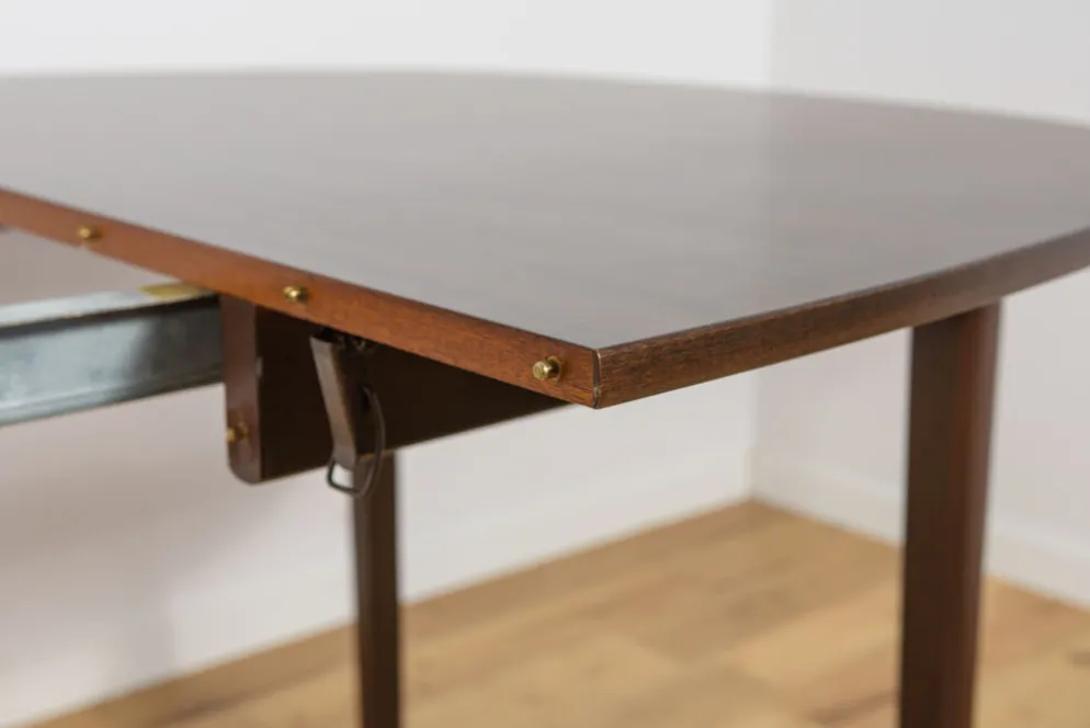 Table à manger Rungstedlund de style mid-century par Ole Wanscher pour Poul Jeppesen, Danemark, années 1960.