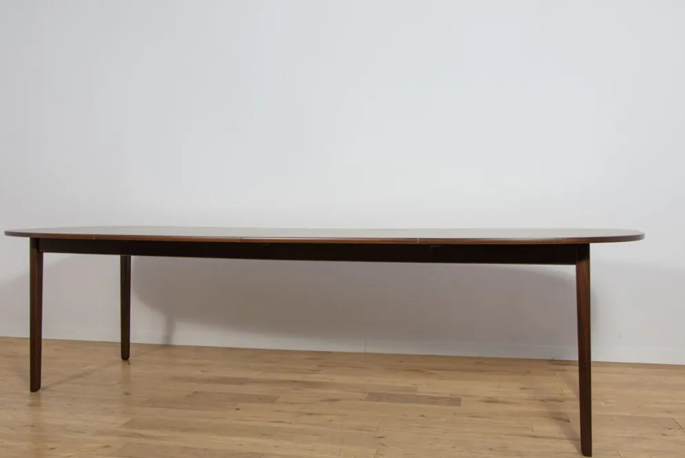 Table à manger Rungstedlund de style mid-century par Ole Wanscher pour Poul Jeppesen, Danemark, années 1960.