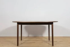 Table à manger Rungstedlund de style mid-century par Ole Wanscher pour Poul Jeppesen, Danemark, années 1960.