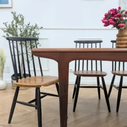 Table manger scandinave