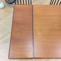 Table manger scandinave