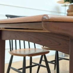 Table manger scandinave