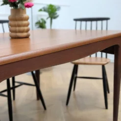 Table manger scandinave