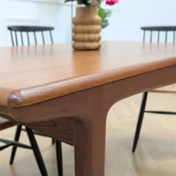 Table manger scandinave