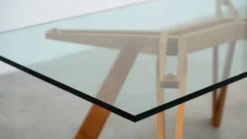 Table à manger sculpturale italienne