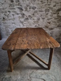 Table à manger / table de vigneron française ancienne, primitive et pliante