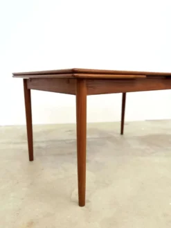 Table à manger teck rallonges intégrées — scandinave