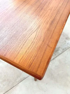 Table à manger teck rallonges intégrées — scandinave