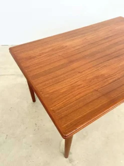 Table à manger teck rallonges intégrées — scandinave