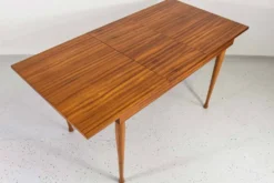 Table à manger vintage conçue par M. Grabiński, Pologne, années 1960.